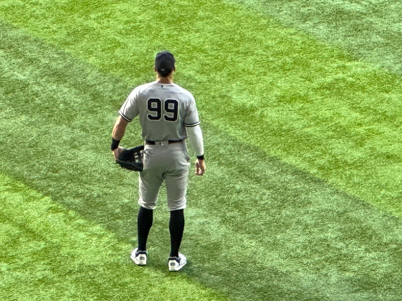 Aaron Judge durante el juego en el que conectó su jonrón número 62 en Texas